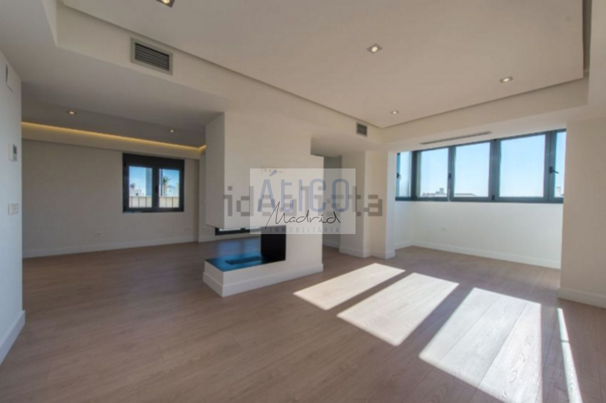 For rent of penthouse in Madrid