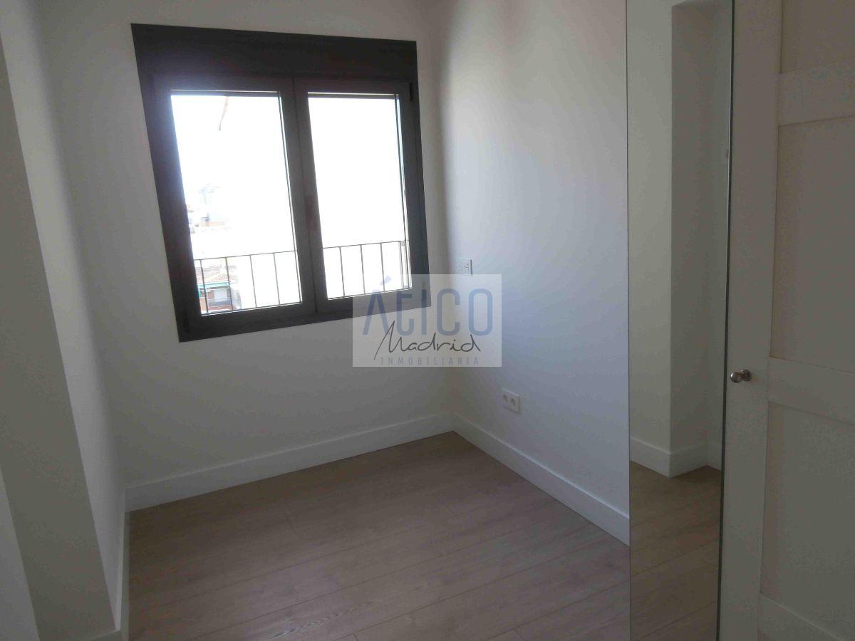 For rent of penthouse in Madrid