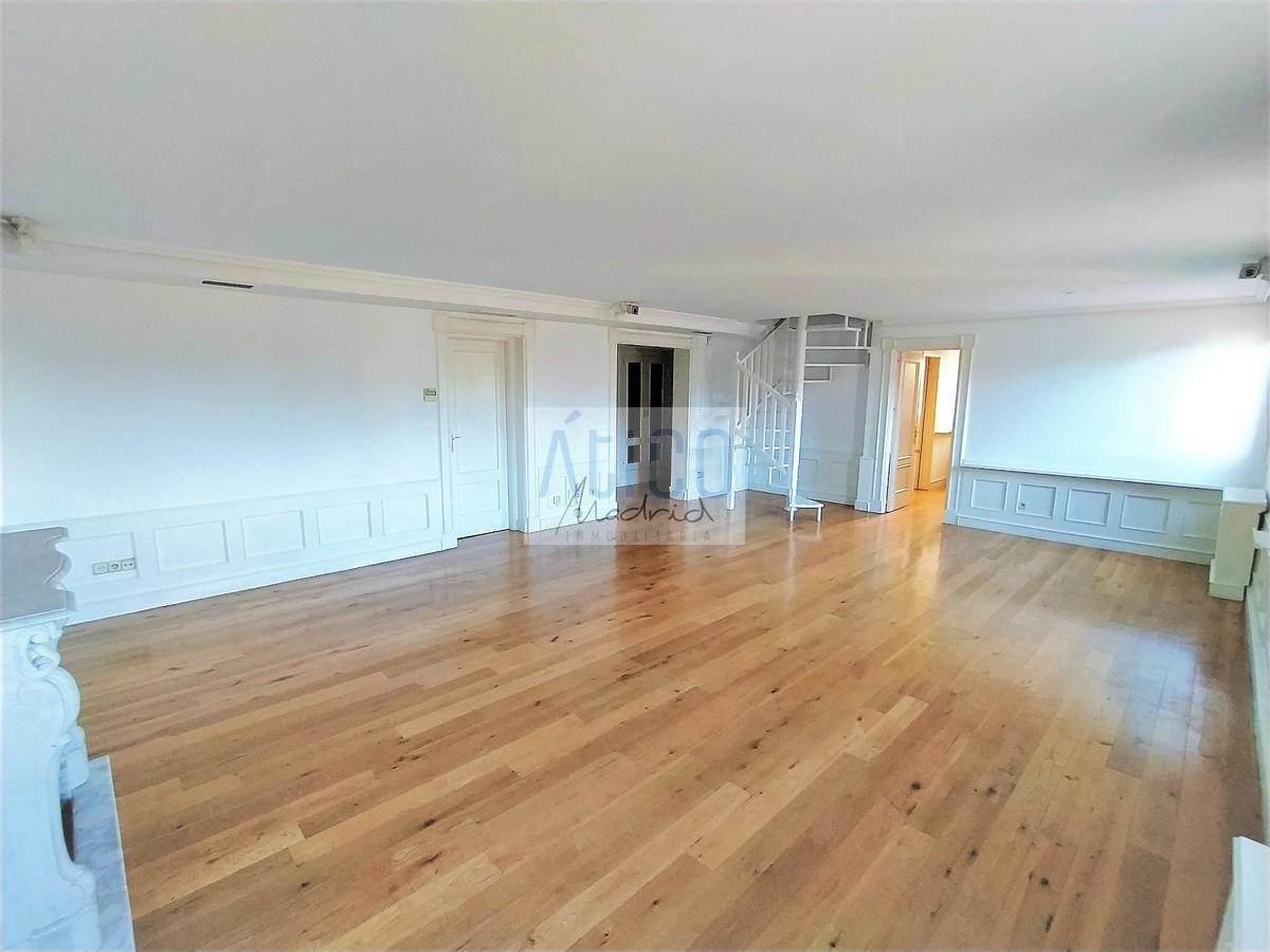 For rent of penthouse in Madrid