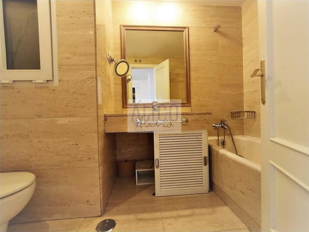 For rent of penthouse in Madrid