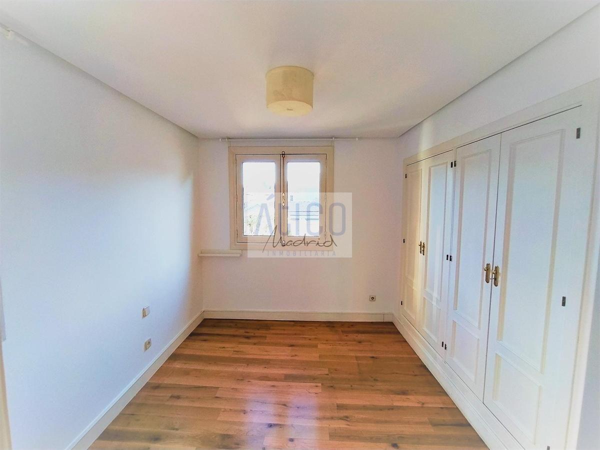 For rent of penthouse in Madrid
