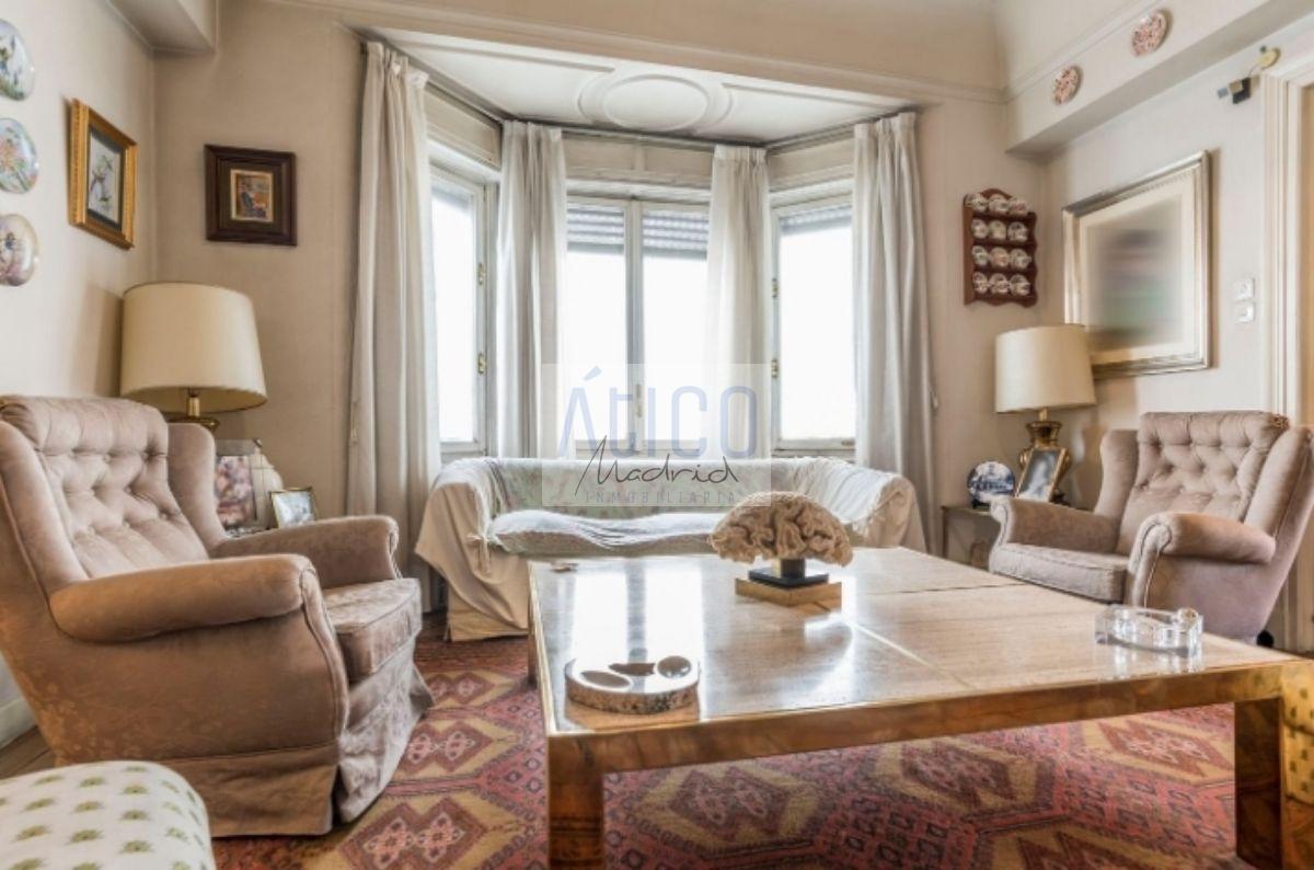 For sale of flat in Madrid