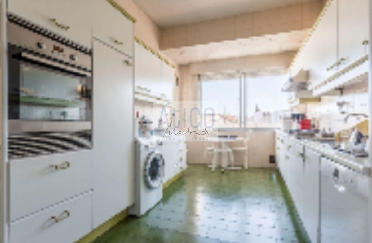 For sale of flat in Madrid