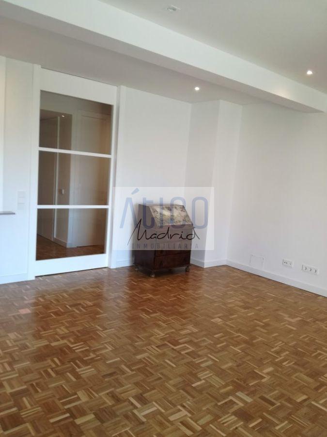 For rent of penthouse in Madrid