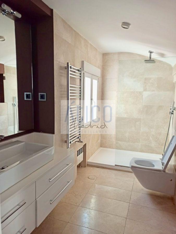 For rent of penthouse in Madrid
