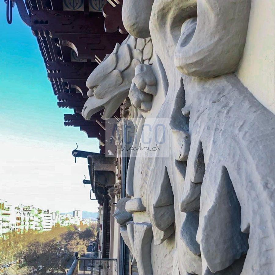 For sale of penthouse in Barcelona