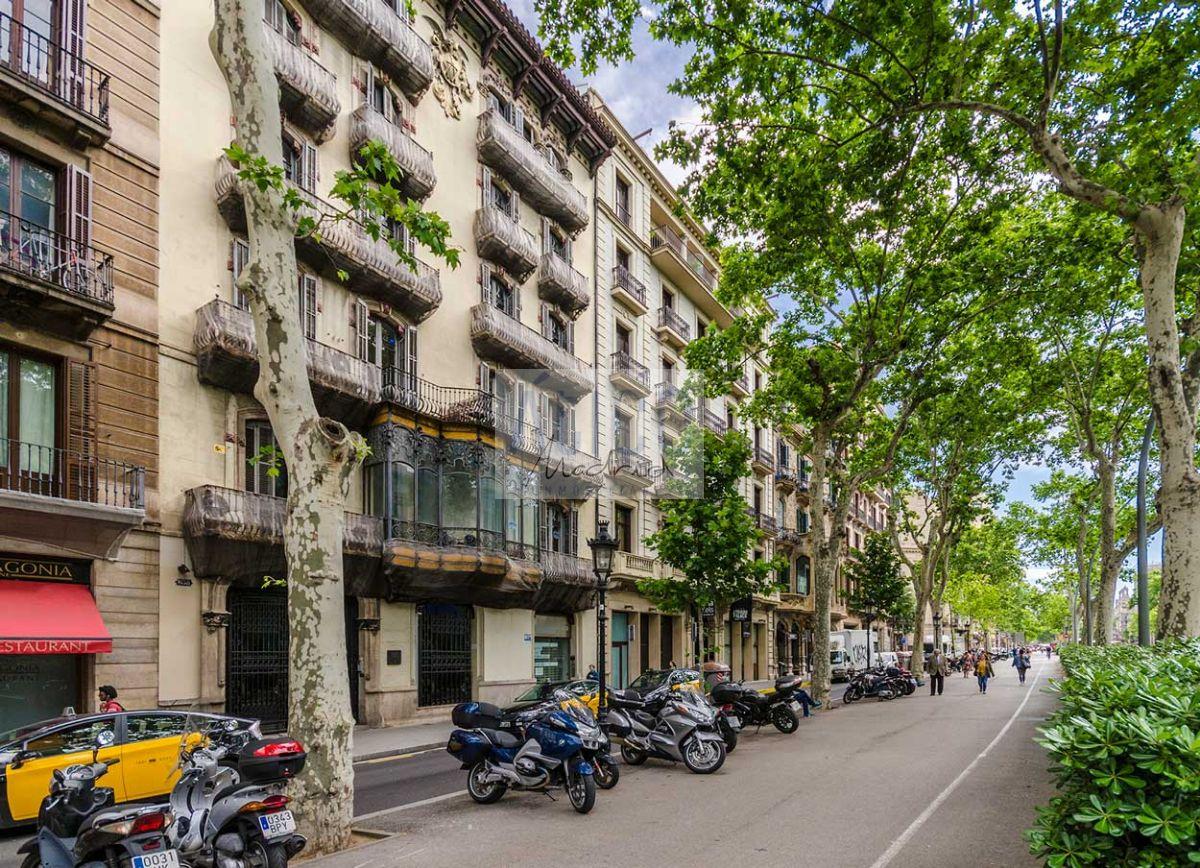 For sale of penthouse in Barcelona
