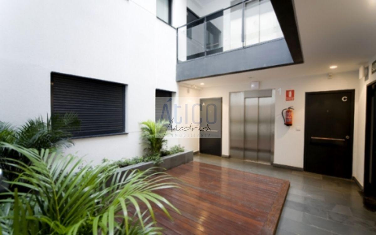 For sale of apartment in Madrid