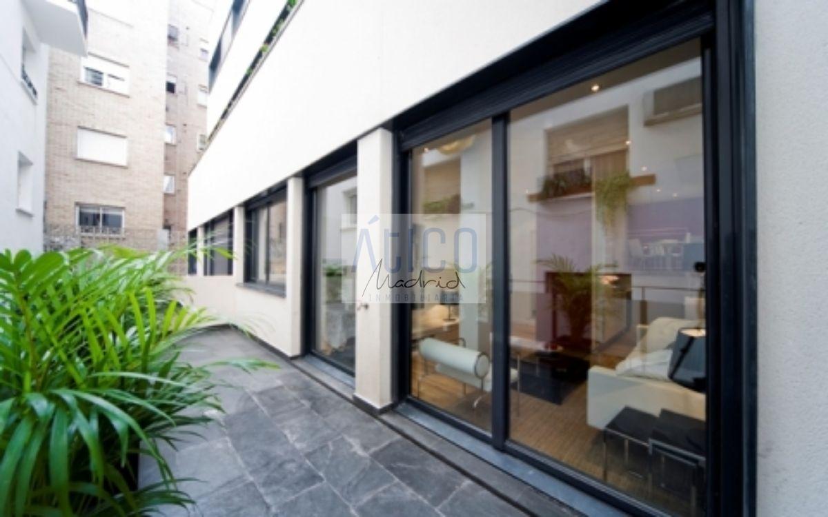 For sale of apartment in Madrid