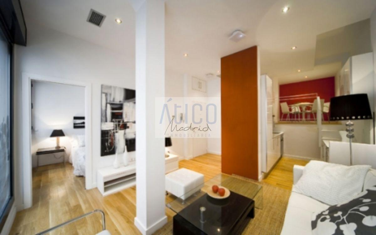 For sale of apartment in Madrid