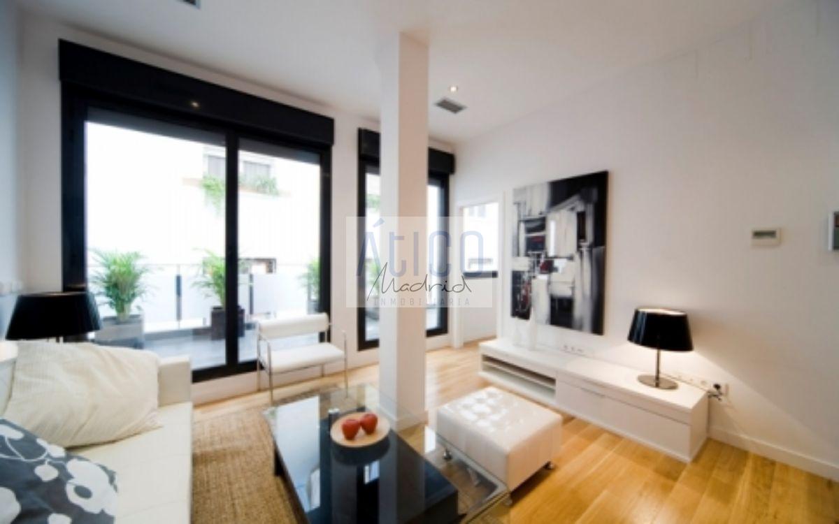 For sale of apartment in Madrid