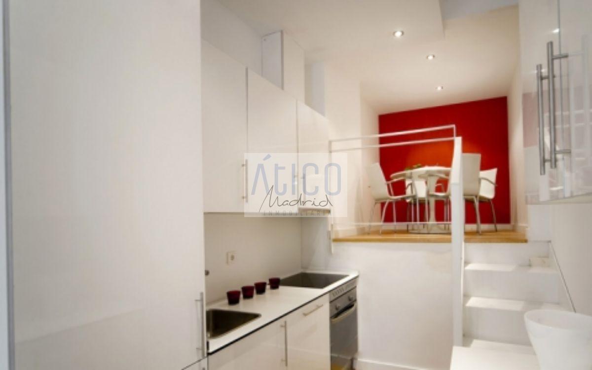 For sale of apartment in Madrid