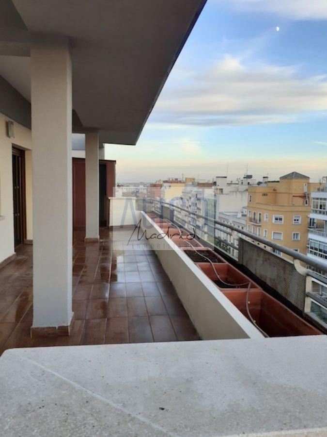 For rent of penthouse in Madrid