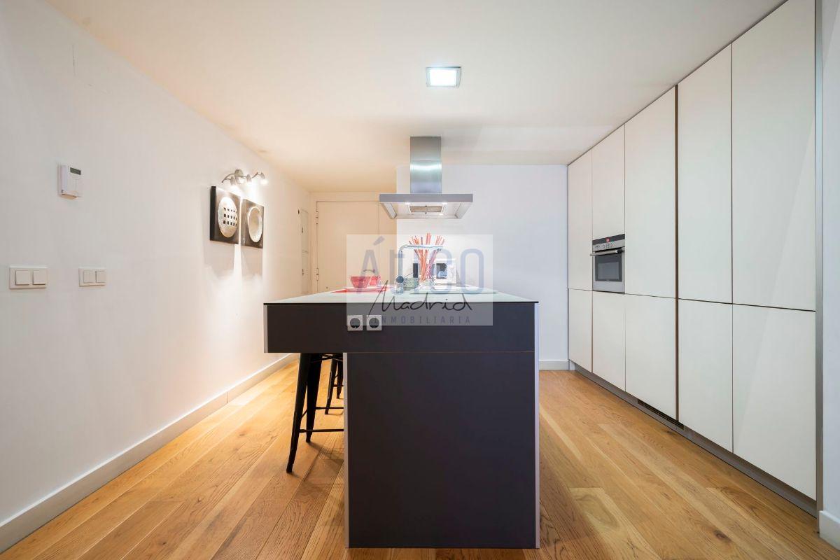 For sale of flat in Madrid