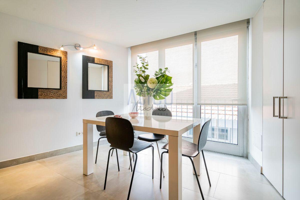 For sale of flat in Madrid