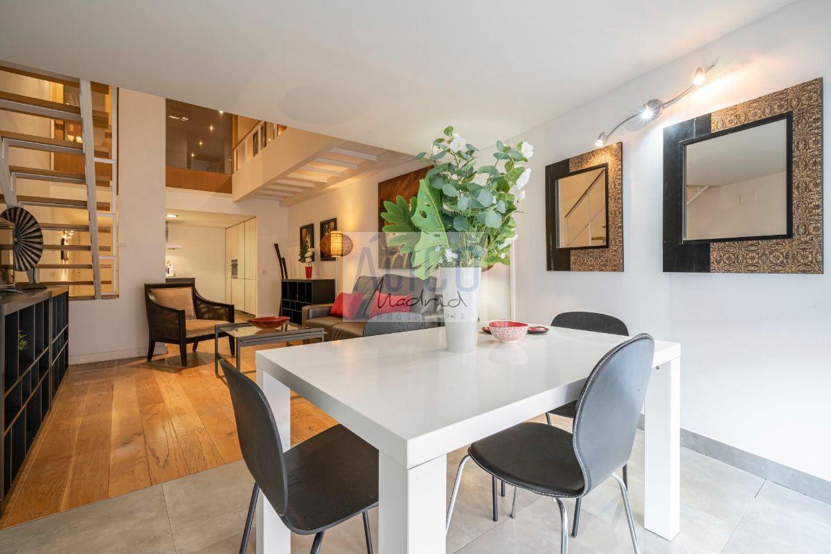 For sale of flat in Madrid