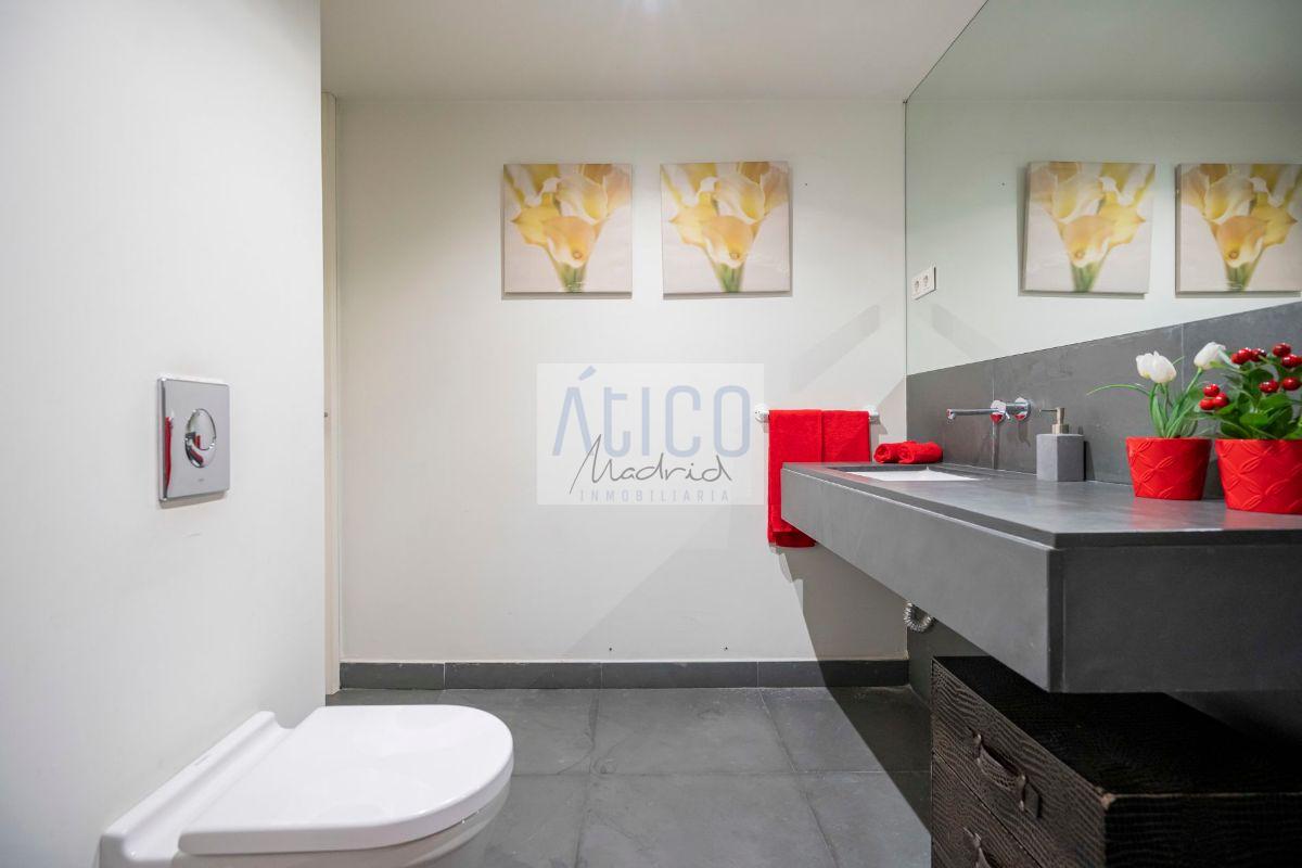 For sale of flat in Madrid