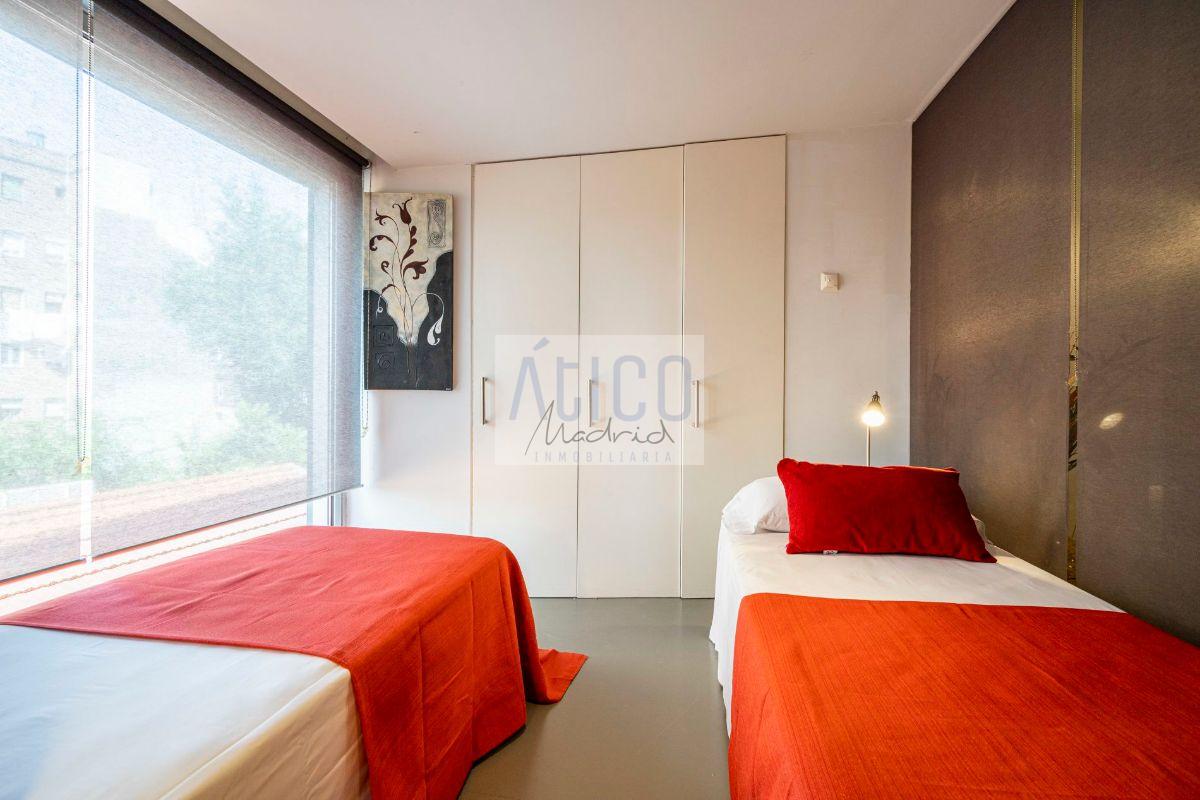 For sale of flat in Madrid