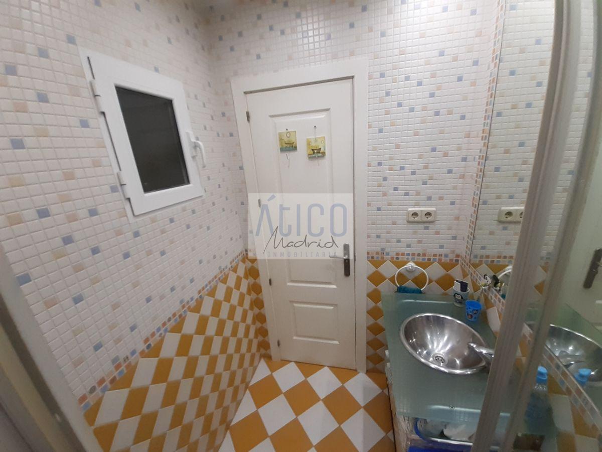 For sale of flat in Madrid
