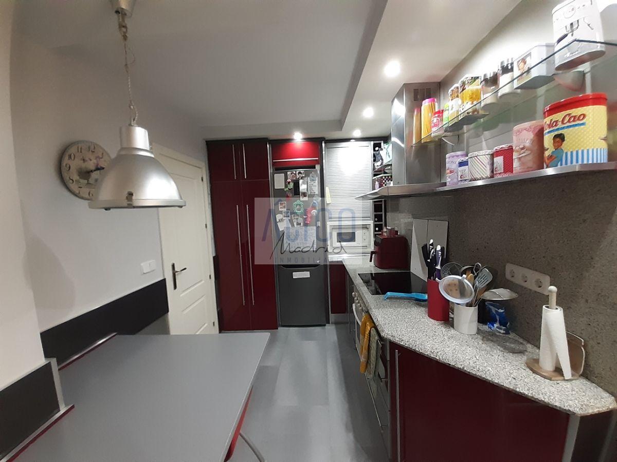For sale of flat in Madrid