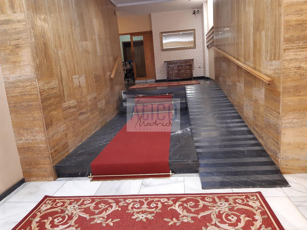For sale of flat in Madrid