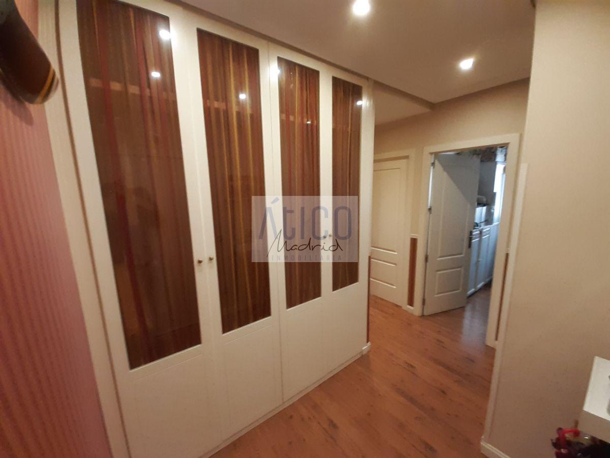 For sale of flat in Madrid