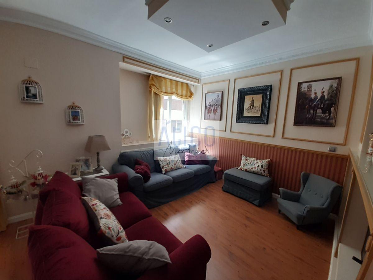 For sale of flat in Madrid
