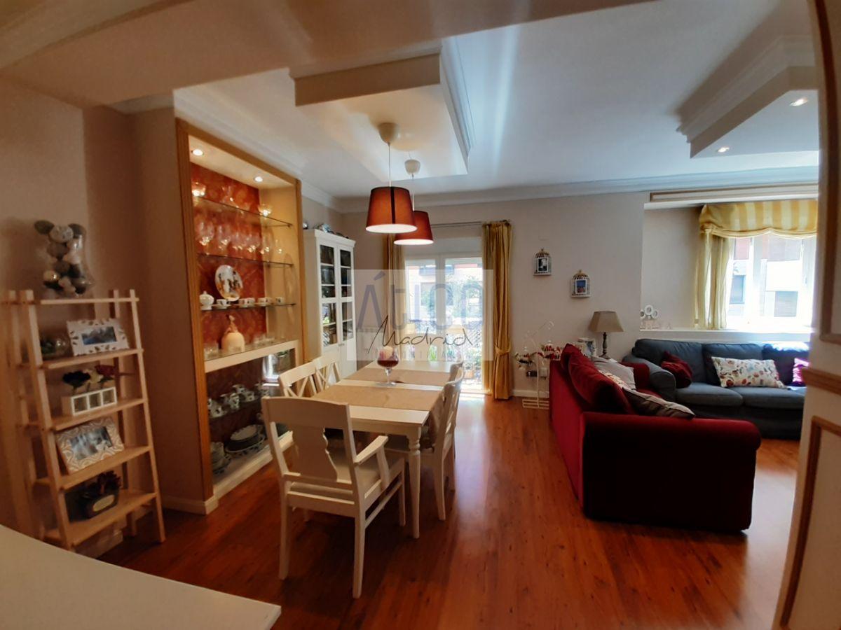 For sale of flat in Madrid