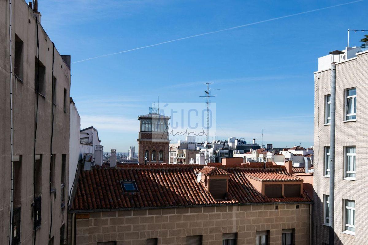 For sale of flat in Madrid