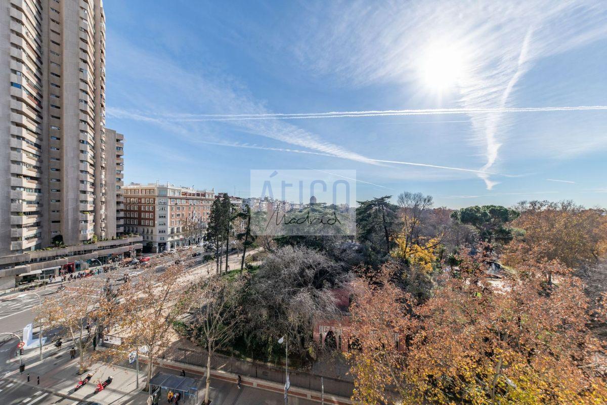 For sale of flat in Madrid