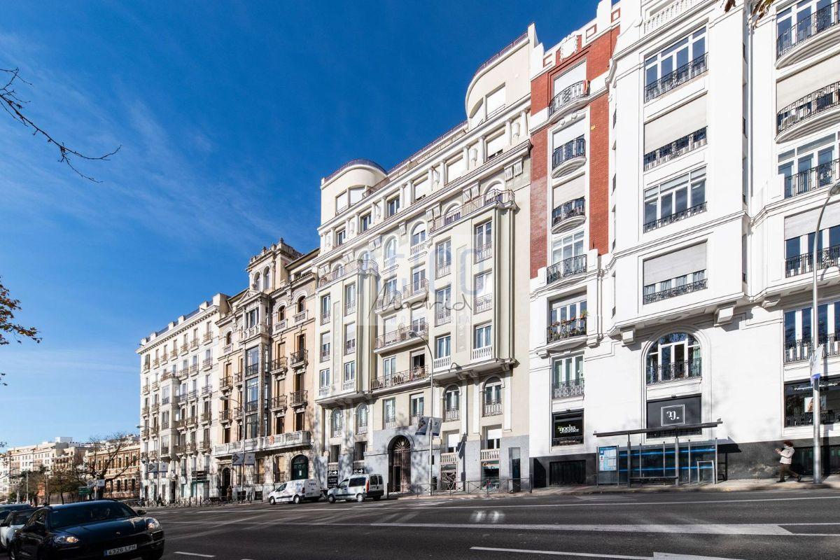 For sale of flat in Madrid