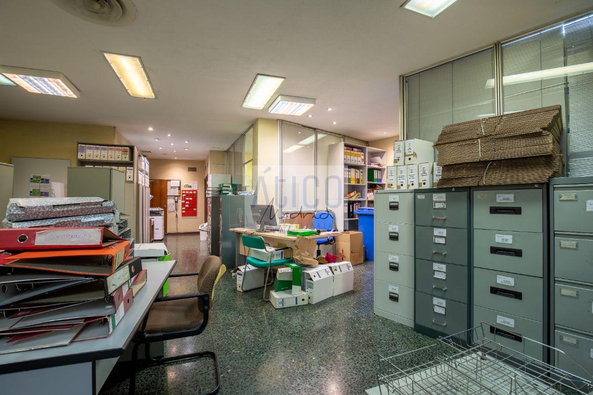 For sale of commercial in Madrid