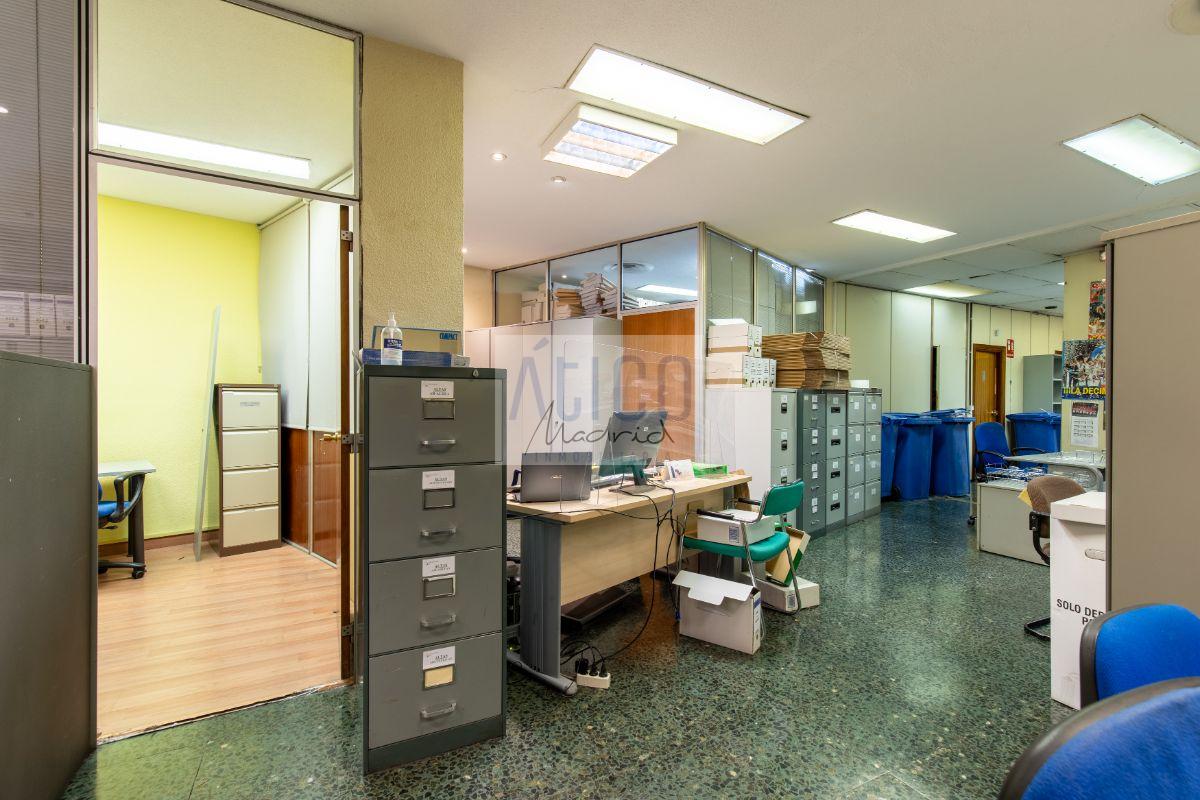 For sale of commercial in Madrid