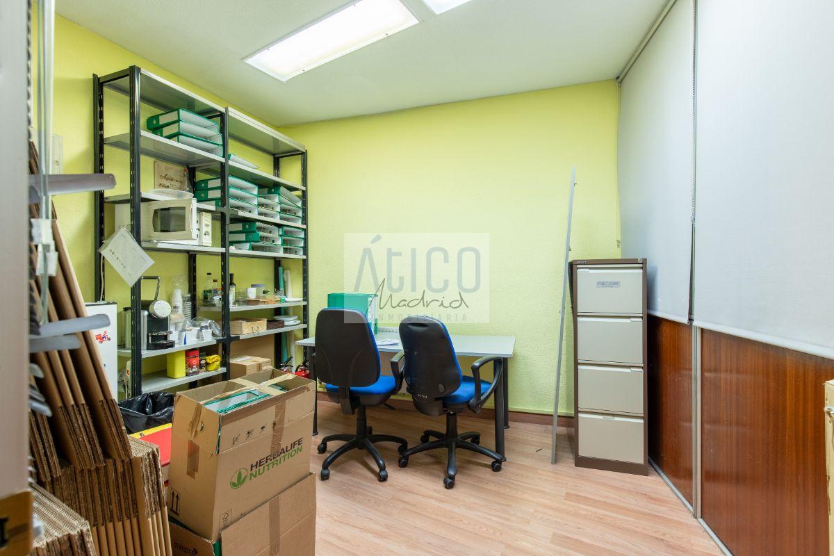 For sale of commercial in Madrid