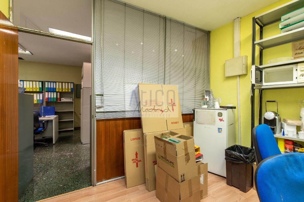 For sale of commercial in Madrid