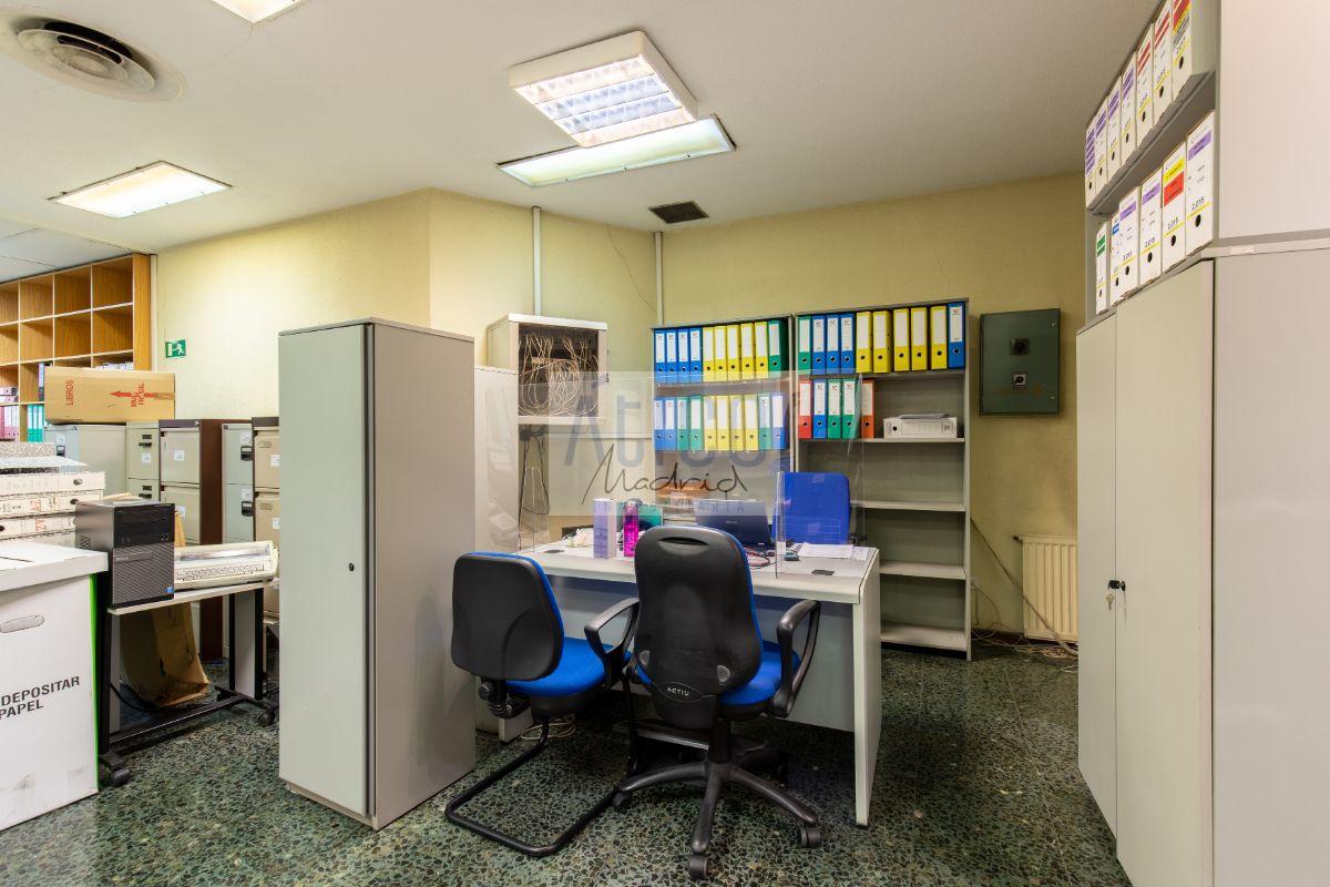 For sale of commercial in Madrid