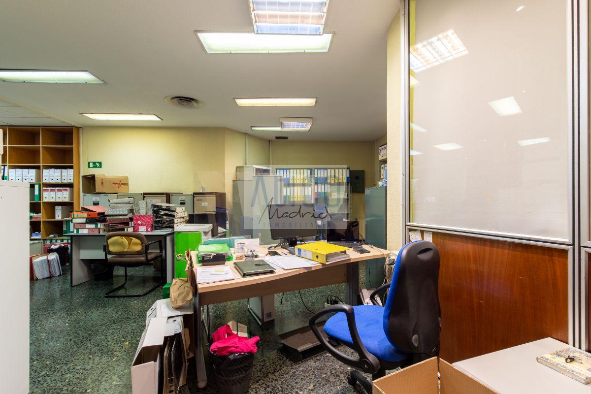 For sale of commercial in Madrid