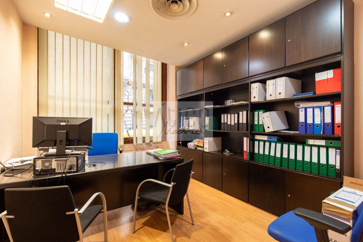 For sale of commercial in Madrid
