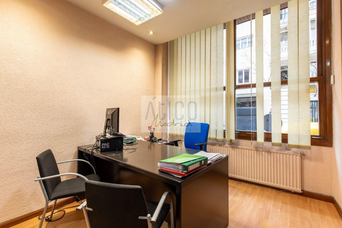 For sale of commercial in Madrid