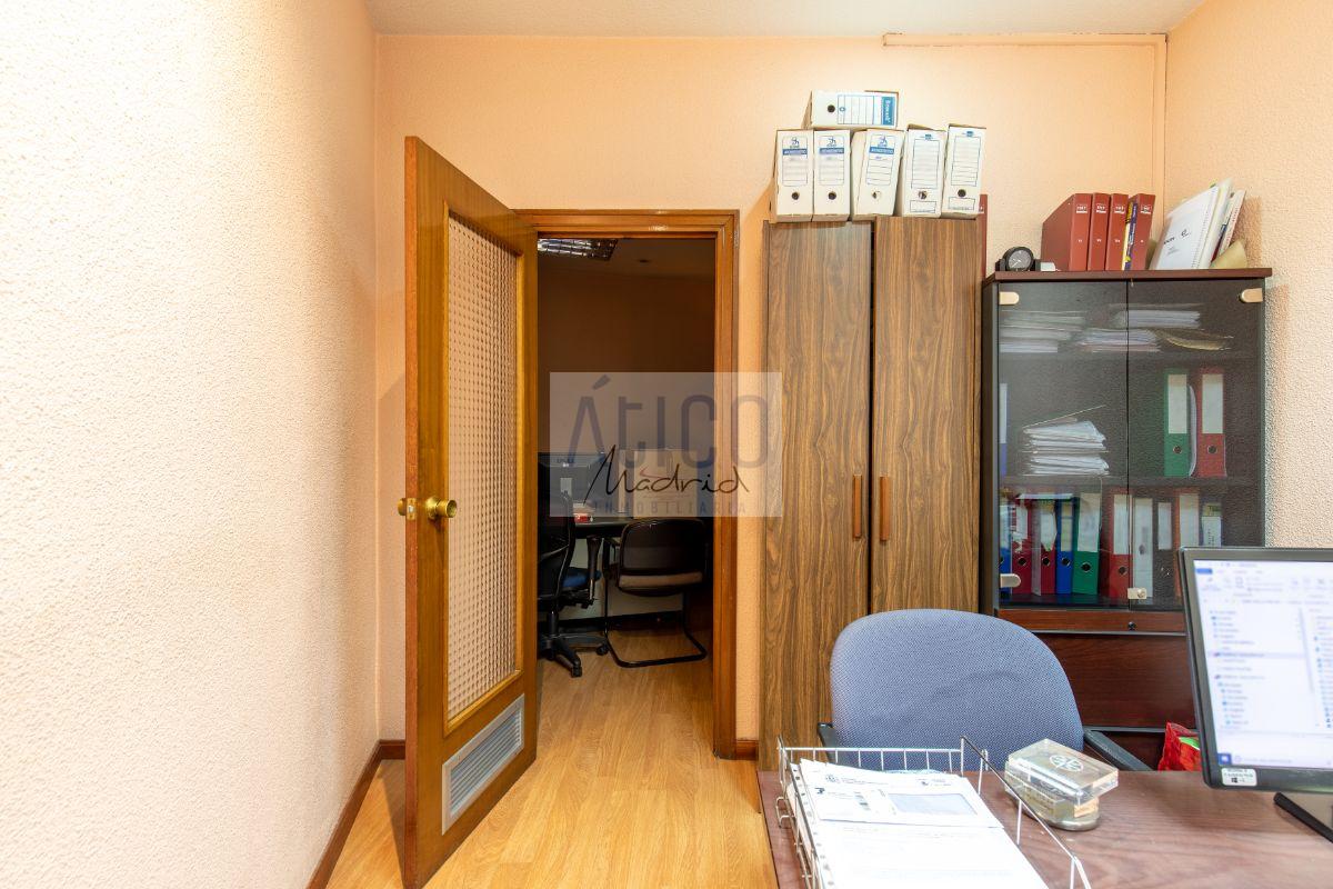 For sale of commercial in Madrid