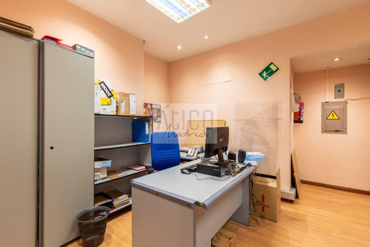 For sale of commercial in Madrid