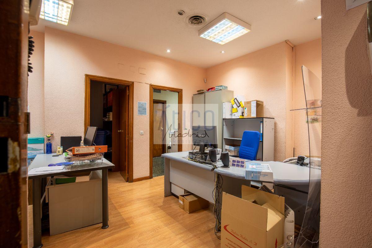 For sale of commercial in Madrid