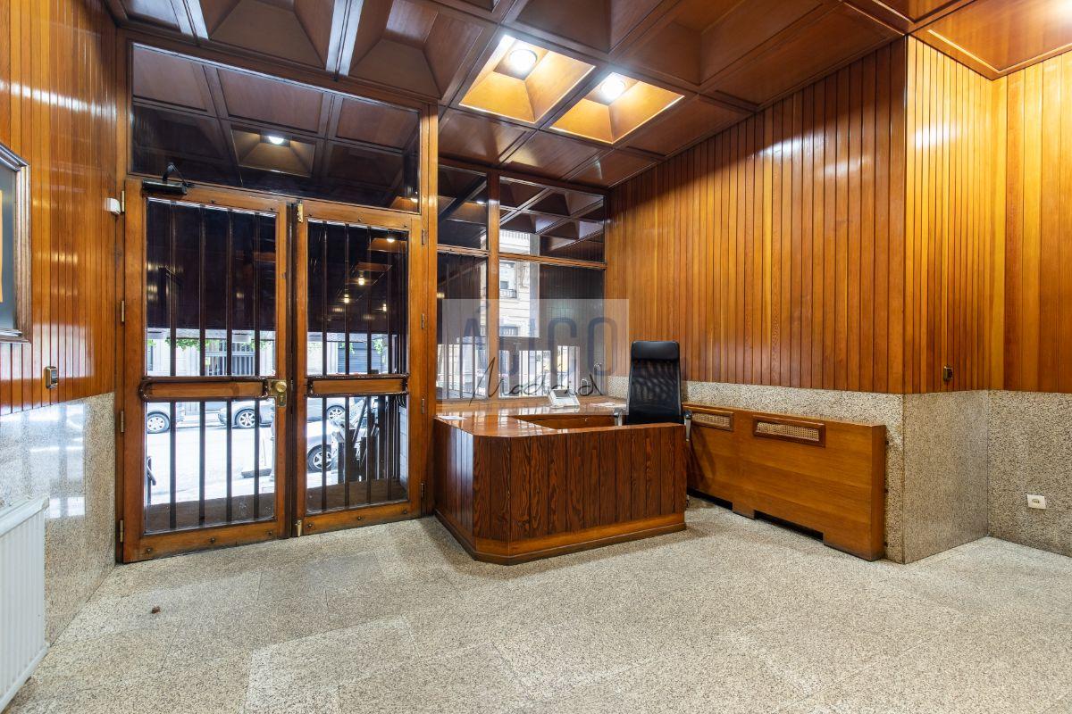 For sale of commercial in Madrid