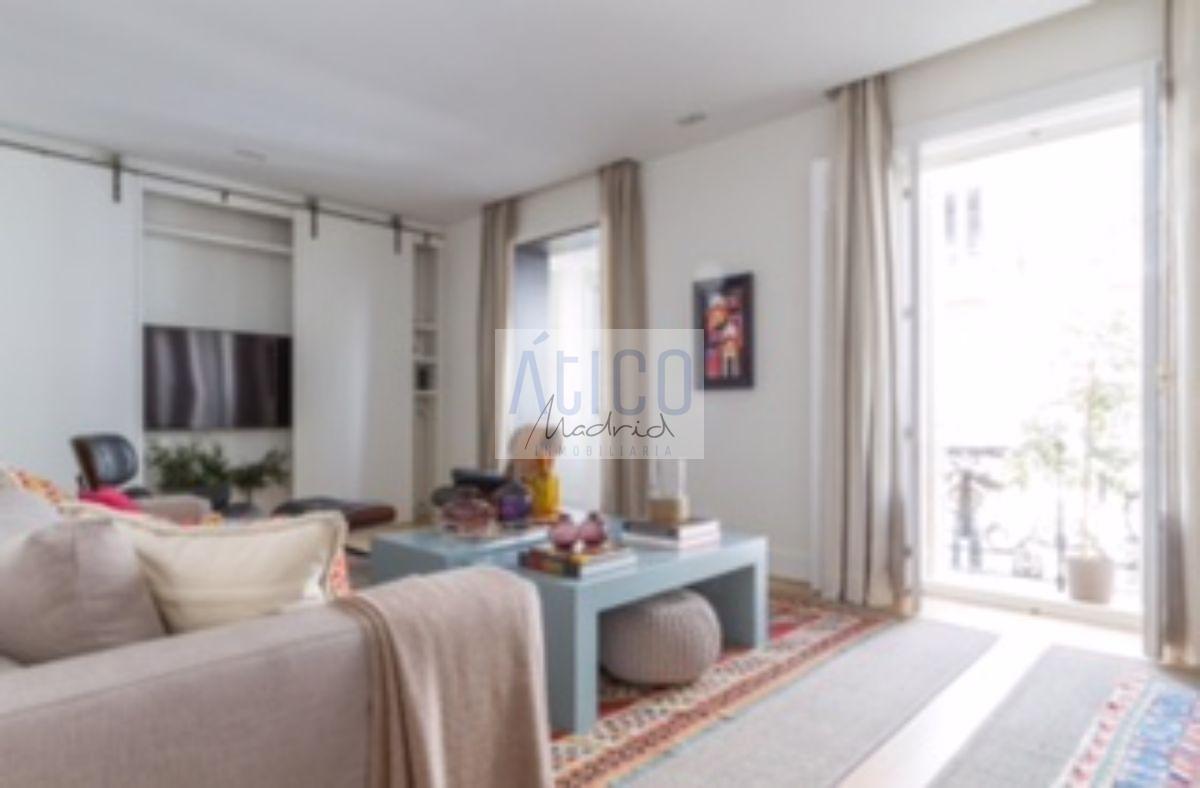 For sale of flat in Madrid