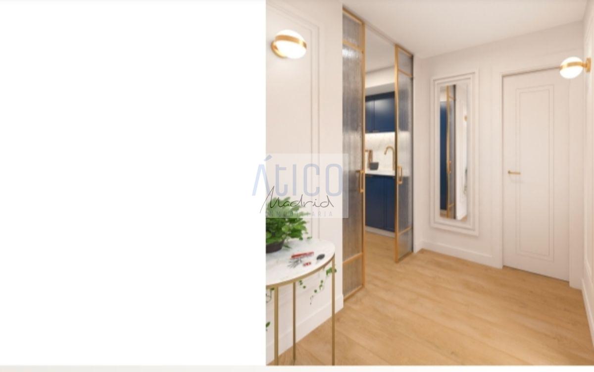 For sale of penthouse in Madrid