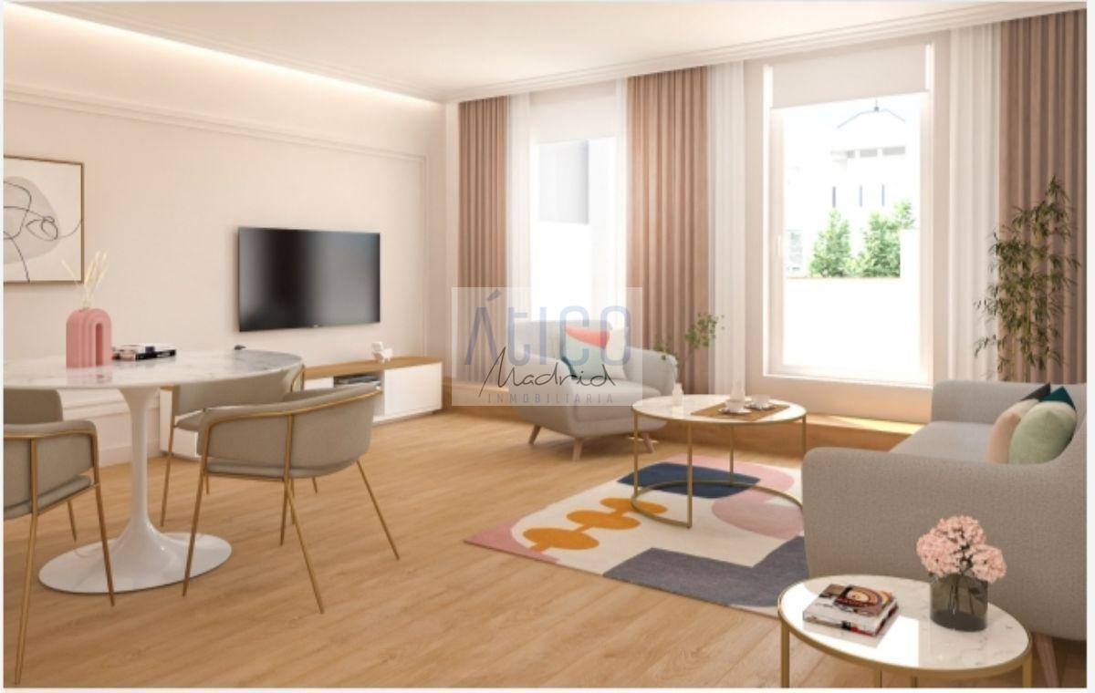 For sale of penthouse in Madrid