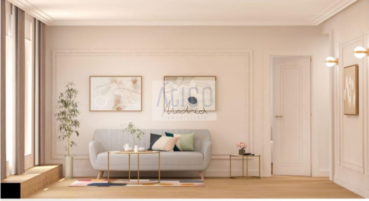 For sale of penthouse in Madrid