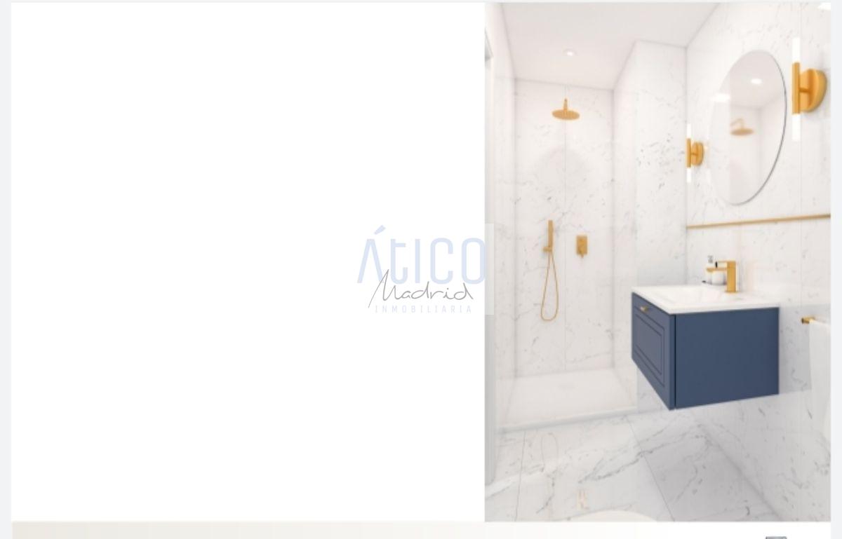 For sale of penthouse in Madrid