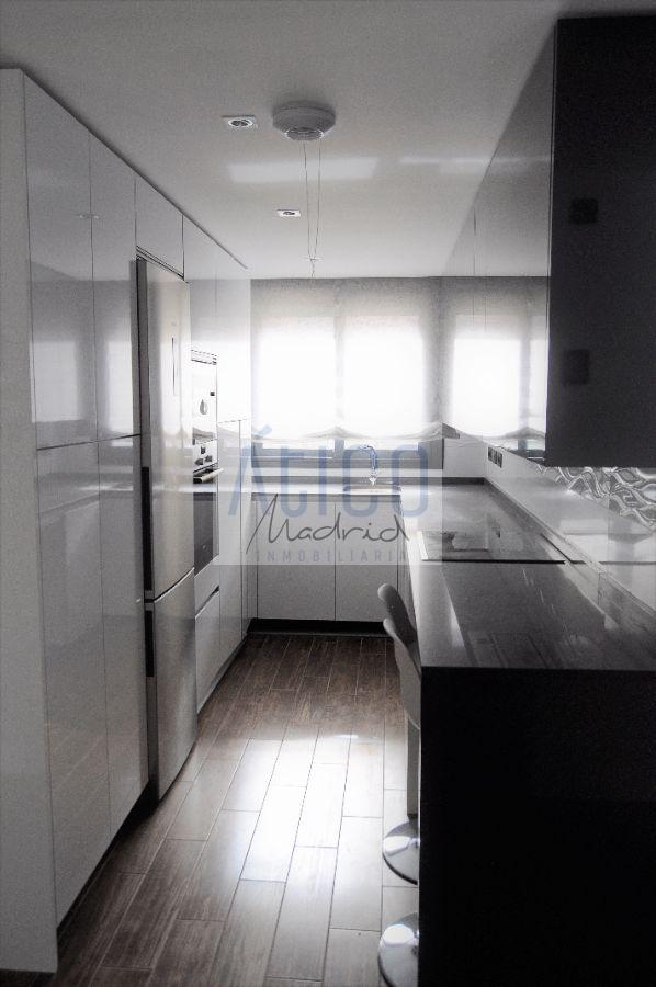 For rent of apartment in Madrid