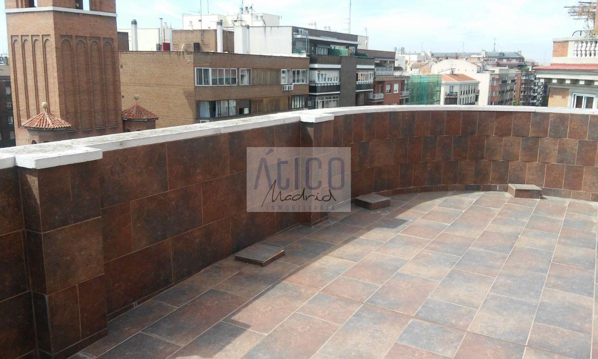 For rent of penthouse in Madrid